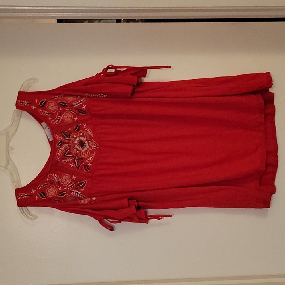 2x, red Kelly Renee top